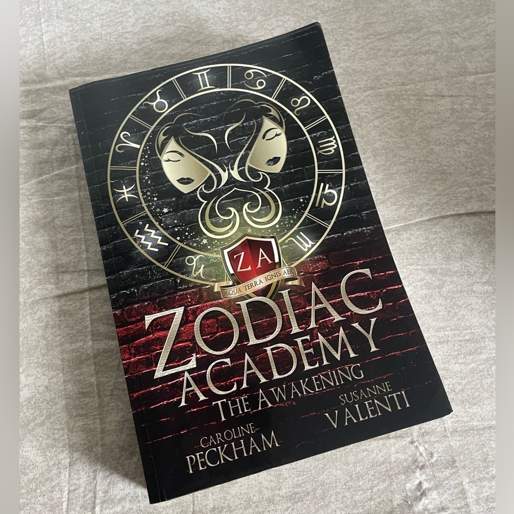 The Zodiac Academy Book 1, The Awakening